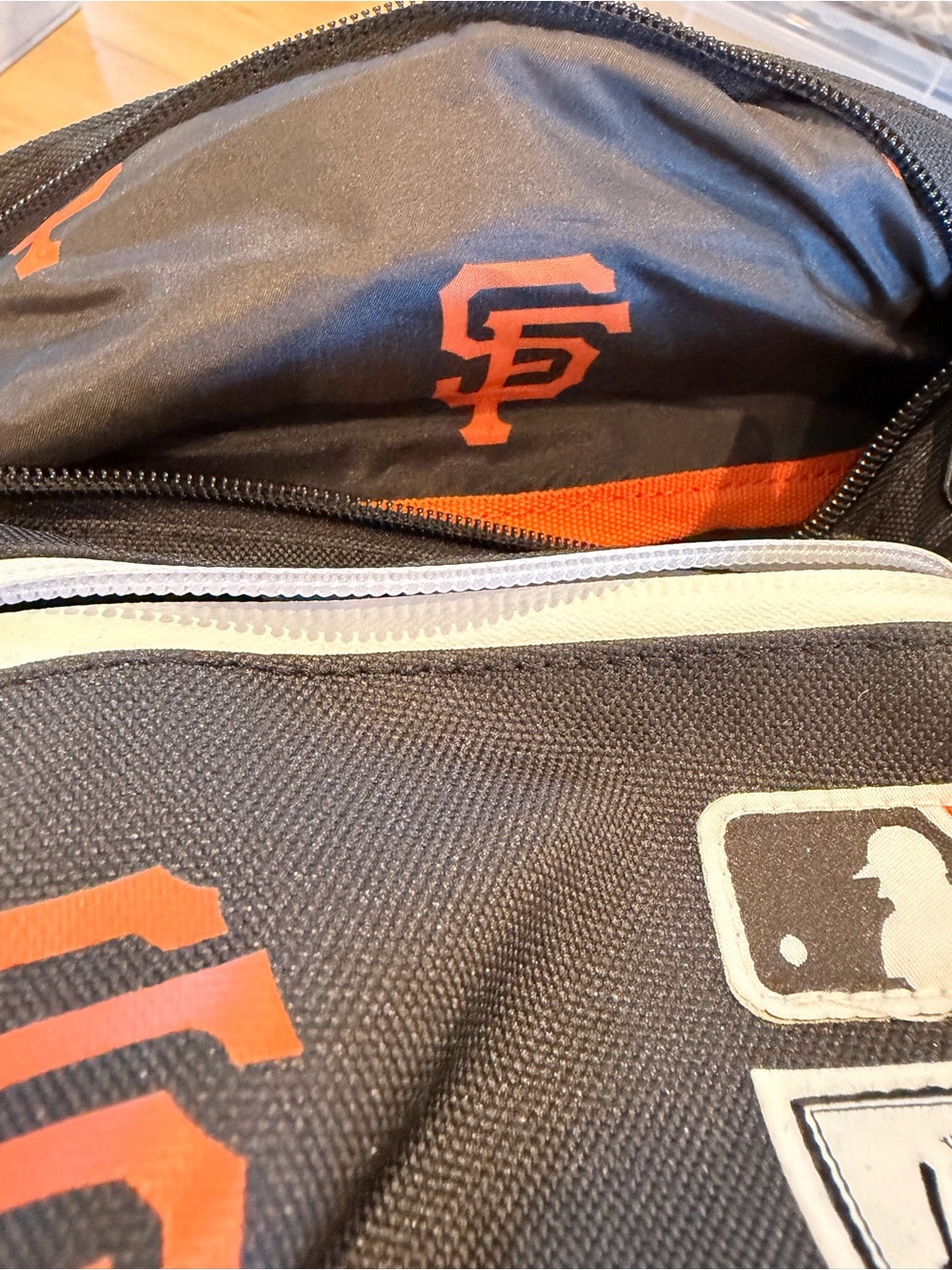 Herschel San Francisco Giants Belt Bag - NWOT - Picture 6 of 8